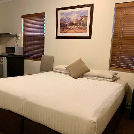 Ashfield Manor Sydney Hotel Екстериор снимка