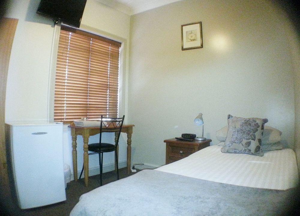 Ashfield Manor Sydney Hotel Екстериор снимка