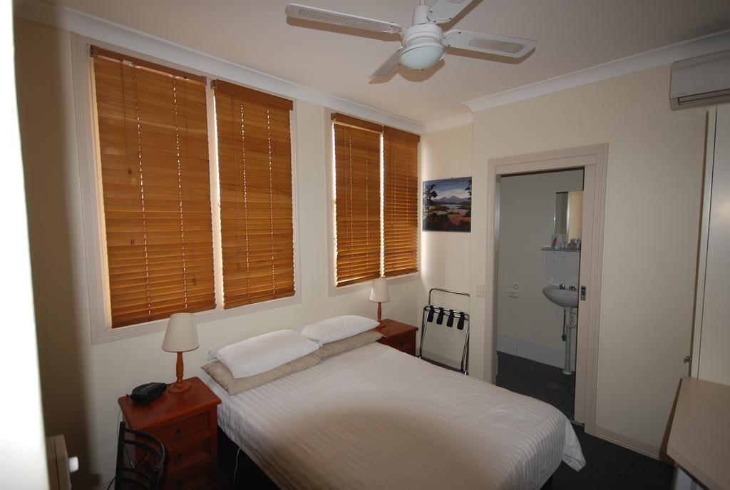 Ashfield Manor Sydney Hotel Стая снимка